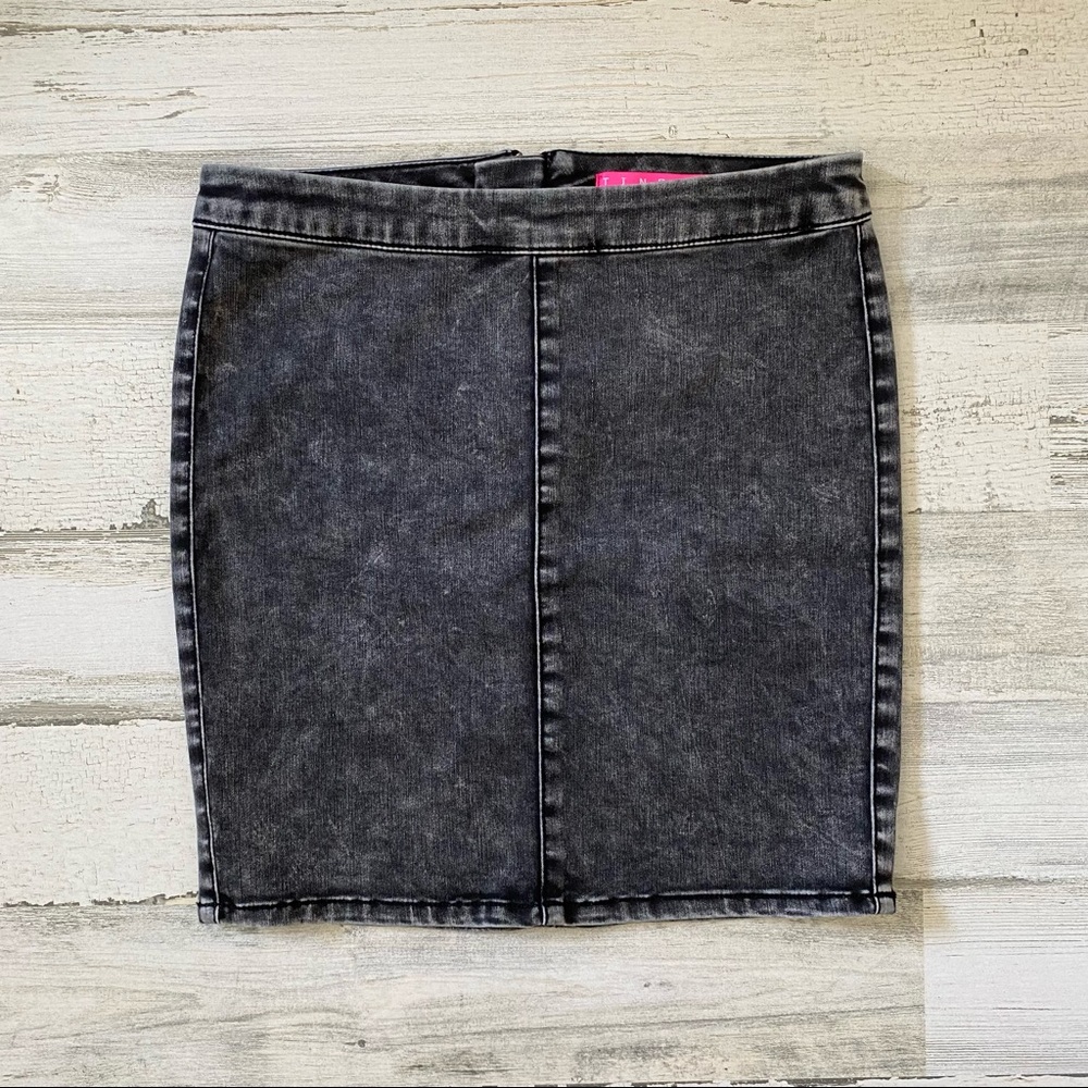 Tinseltown Skirt Size Small Gray Stone Wash Denim Pencil Bodycon Zip Back Grunge